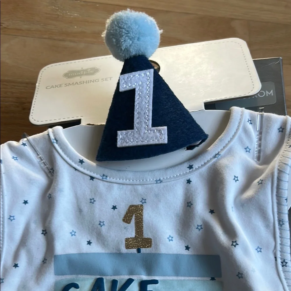 Blue and Gold Cake Smasher Bib